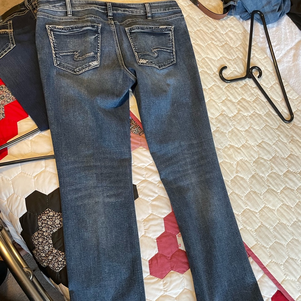 Womens size 34 Silver Jeans